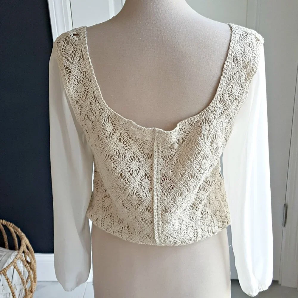 Lola Vested Blouse w/Diamond Crochet Pattern - Picture 3 of 8